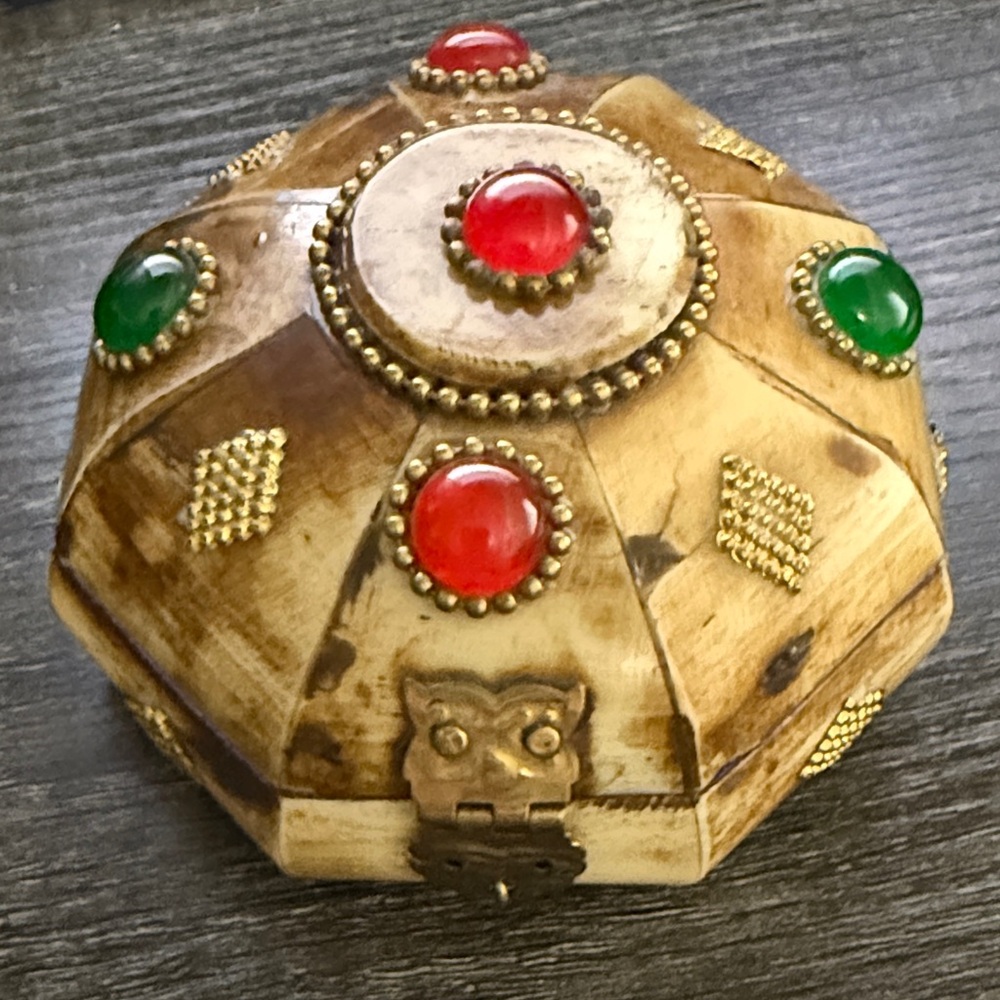 Vintage Wooden Trinket Box with Red and Green Accents